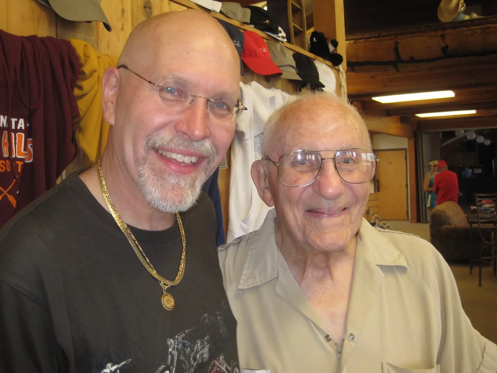 Galleries 73 5 2012 jp 105