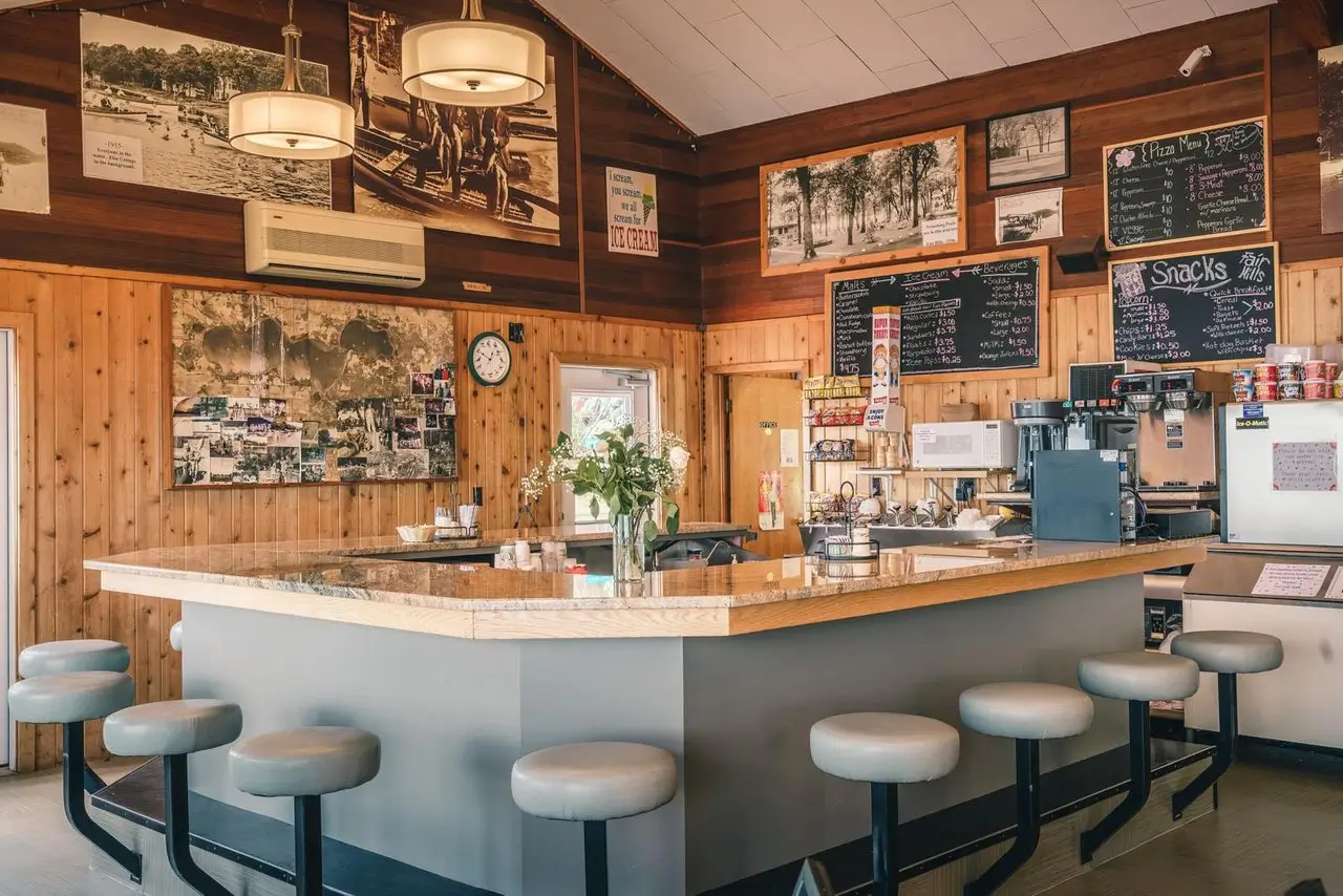 Amenities 10 the fair hills snack